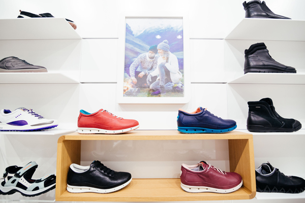 bladerdeeg Over instelling Illustreren Finding casual and chic at ECCO Shoes – Mint & Heritage