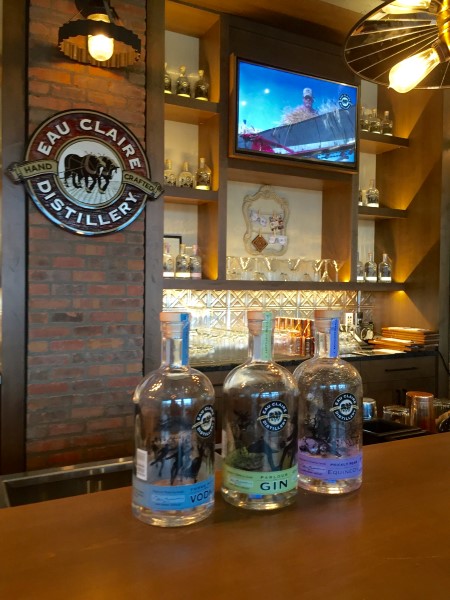 eau-claire-distillery-gin-custom