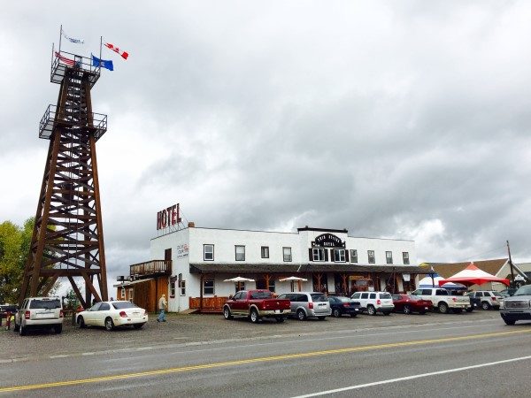 twin-cities-hotel-saloon-custom